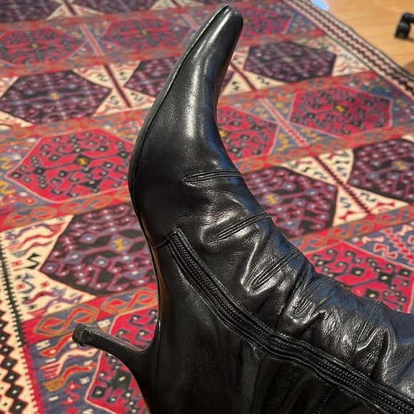 BLAY soft and supple leather boots. Made in Spain 2 1/2 inch heel EUC - Picture 2 of 14